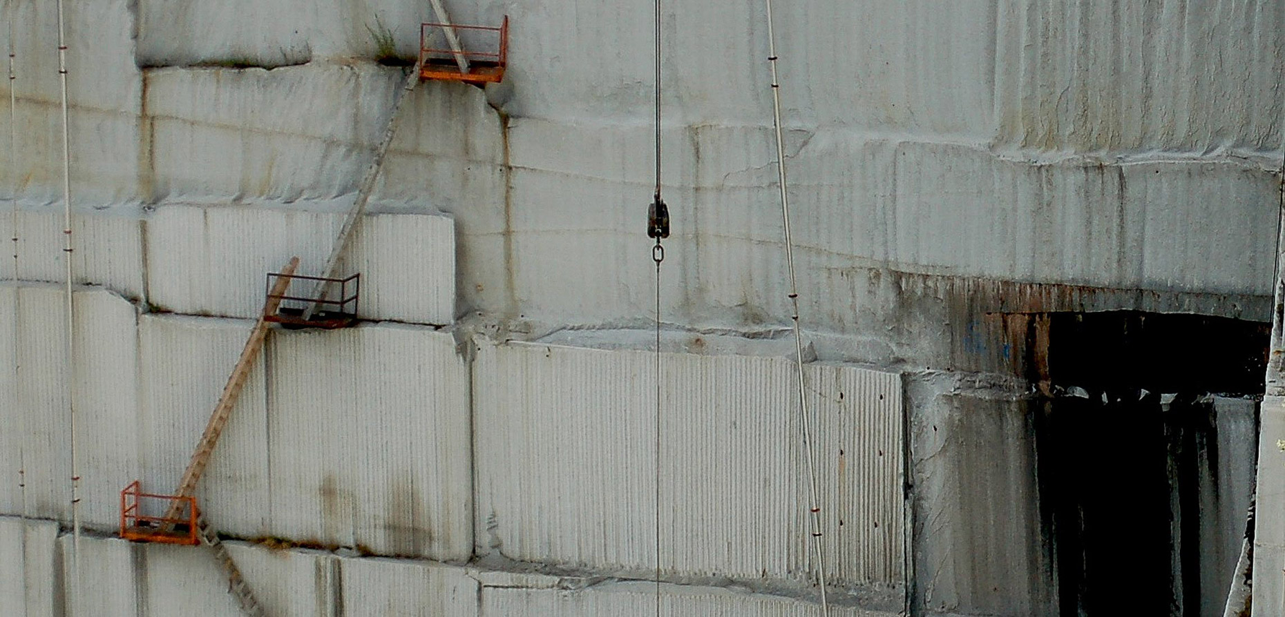 015-laddersQuarryWallWeb