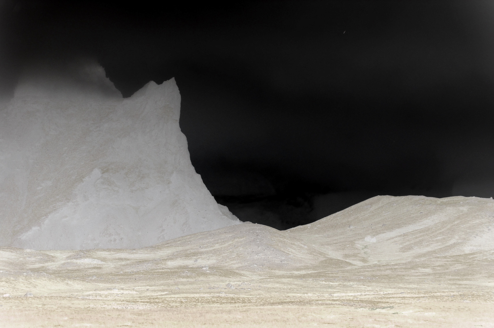 041-IcelandMtInv